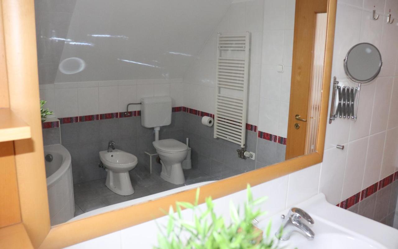 B6 Apartman Veszprém Buitenkant foto