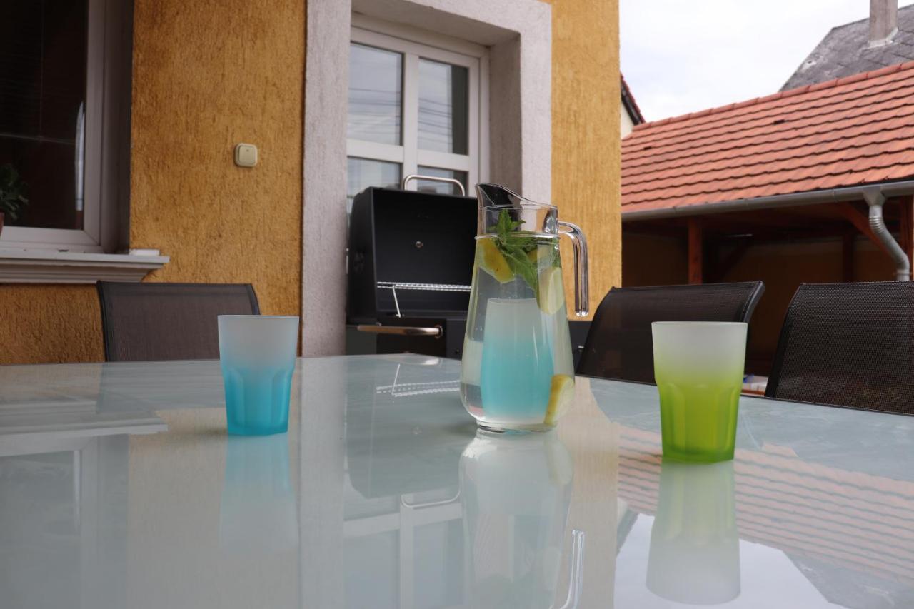 B6 Apartman Veszprém Buitenkant foto