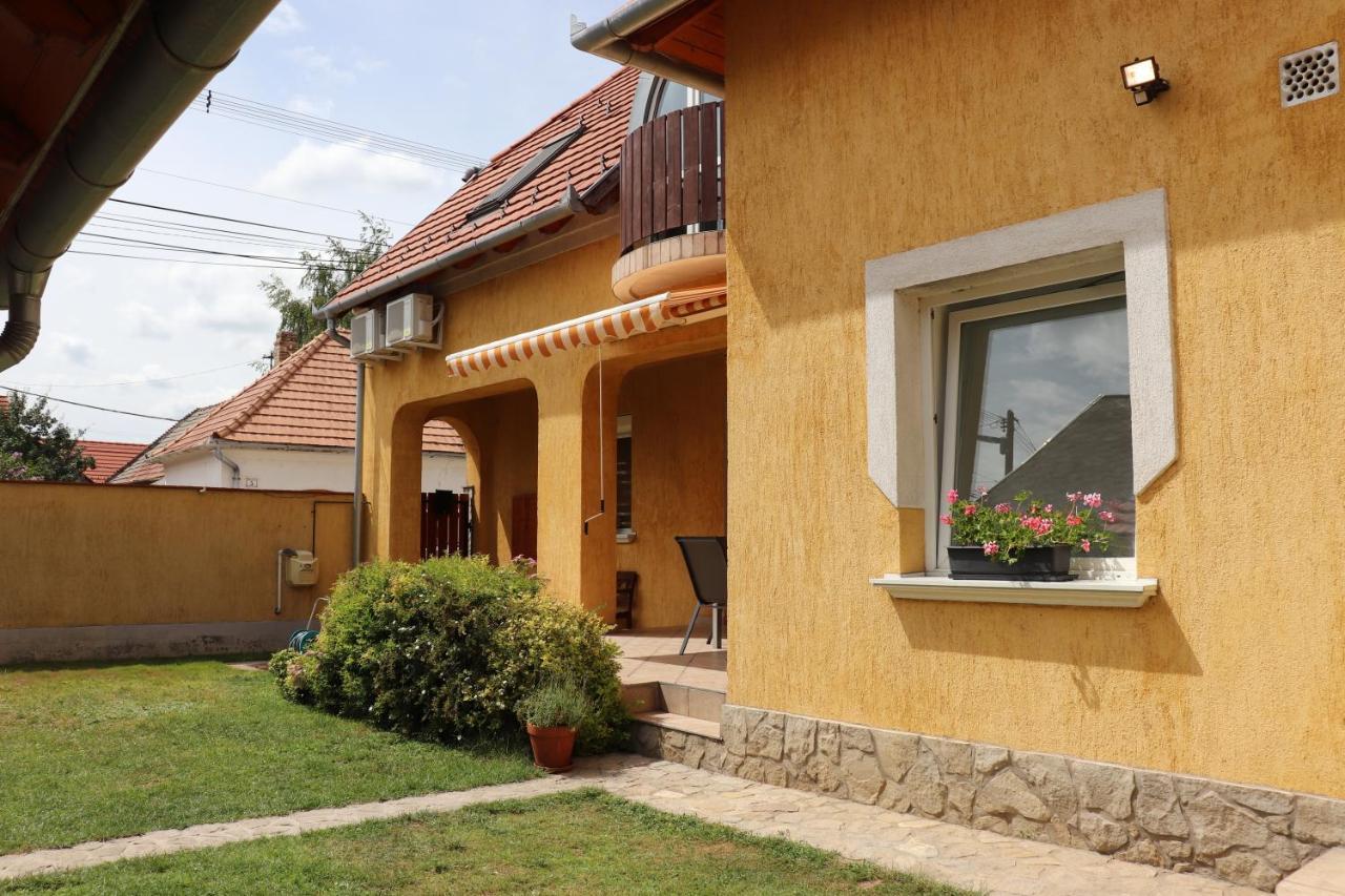 B6 Apartman Veszprém Buitenkant foto