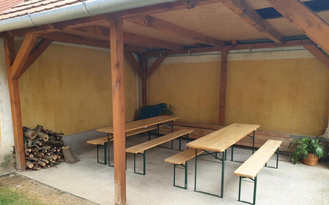 B6 Apartman Veszprém Buitenkant foto