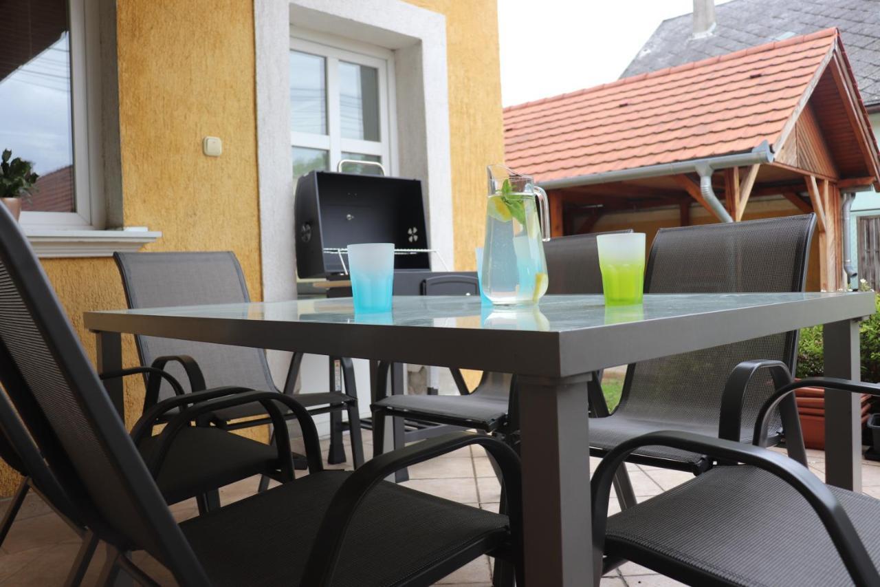 B6 Apartman Veszprém Buitenkant foto