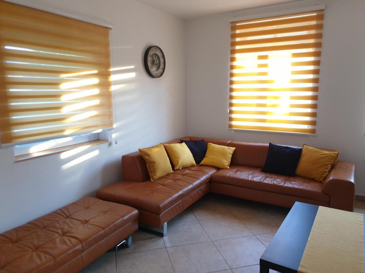 B6 Apartman Veszprém Buitenkant foto