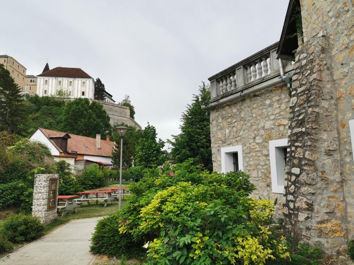 B6 Apartman Veszprém Buitenkant foto